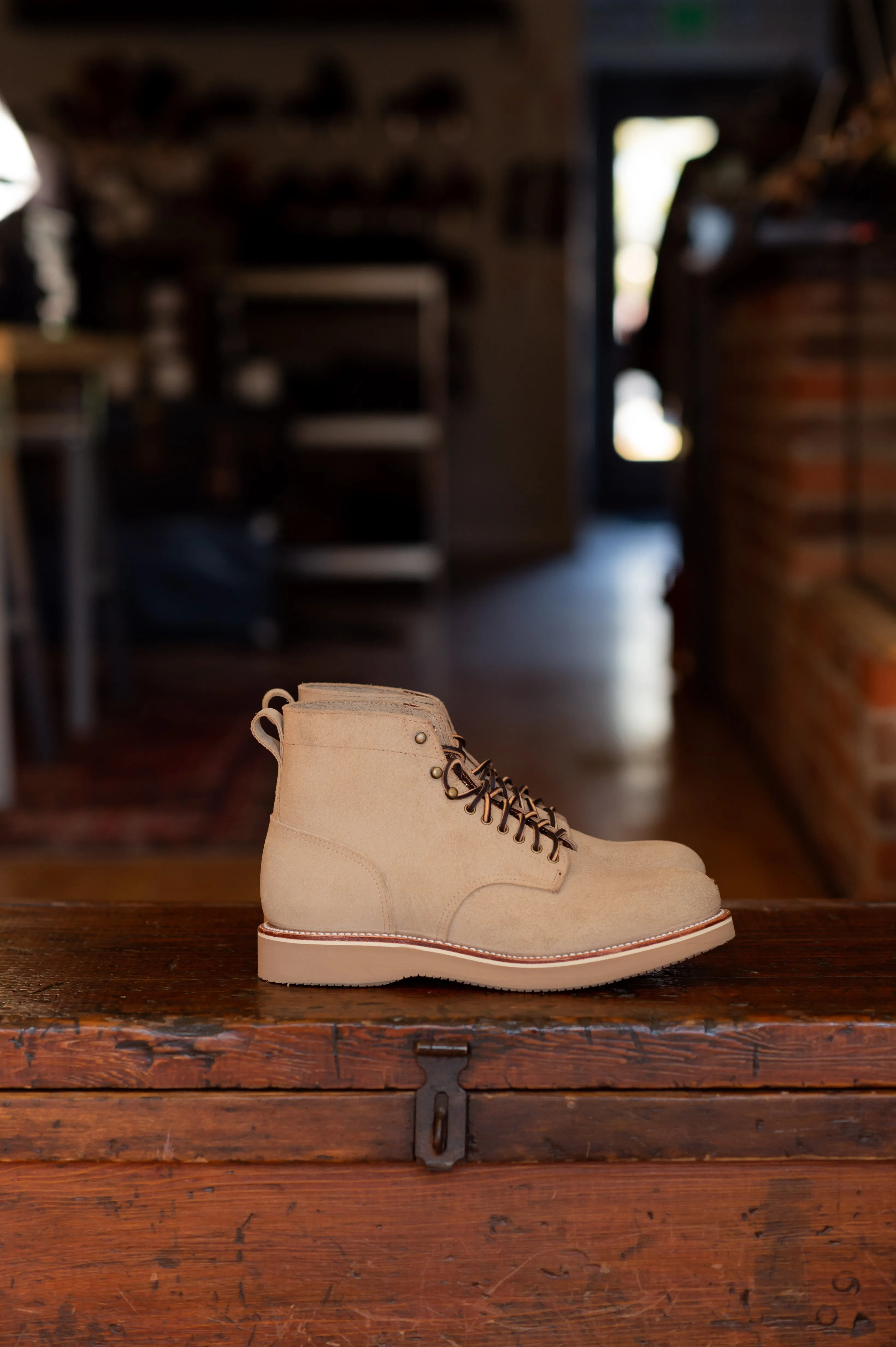 Triple Down Boot - Desert Oasis Roughout