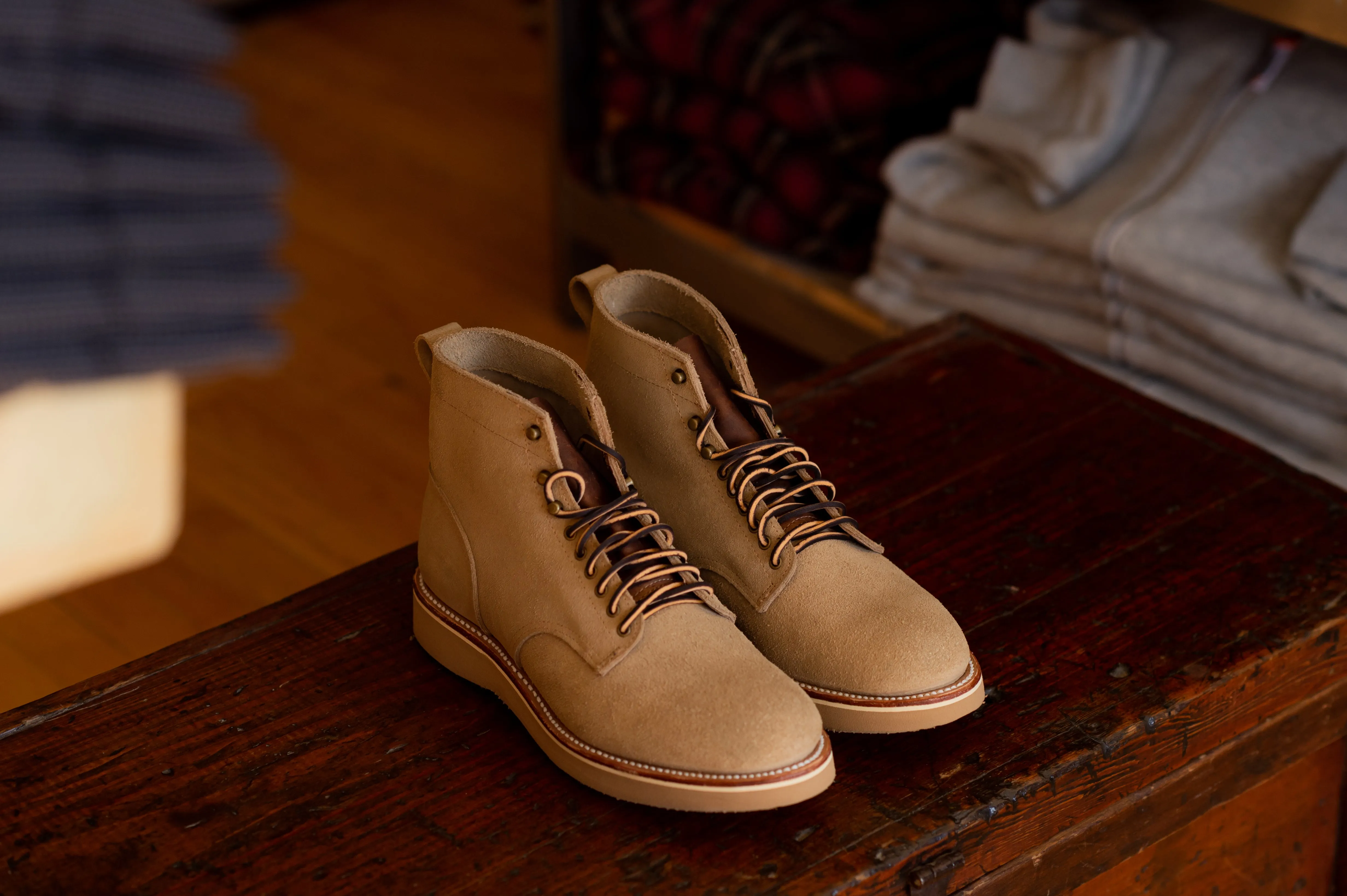 Triple Down Boot - Desert Oasis Roughout